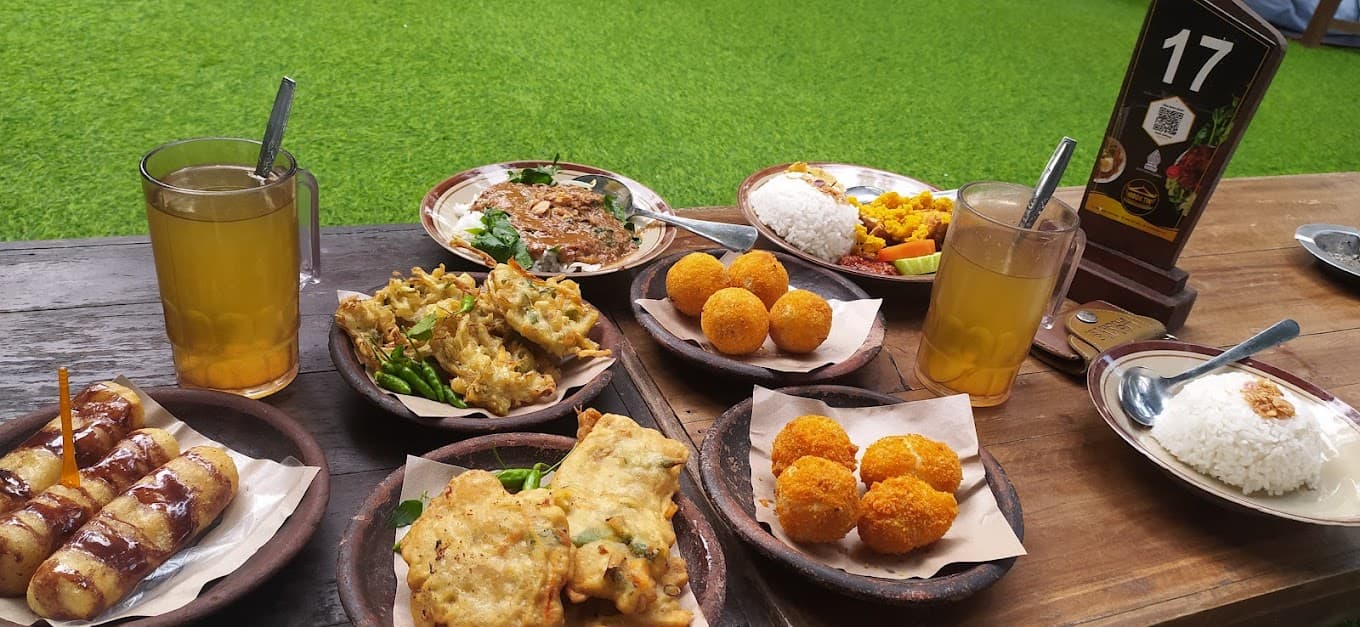 Ayam Panggang Pakis Dan Kopi Kajar Mbok Tin thumbnail